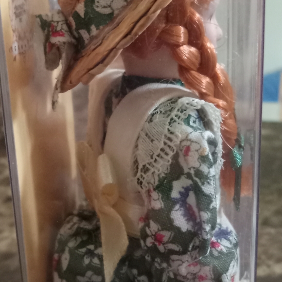 NIB Anne Of Green Gables Heritage Edition She Is Aprox. 5 1/4" Tall - Picture 4 of 9